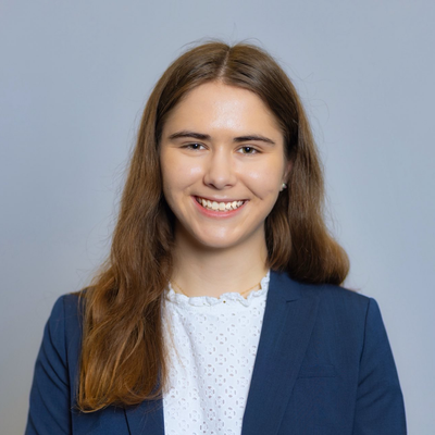 Lindy Davenport's headshot